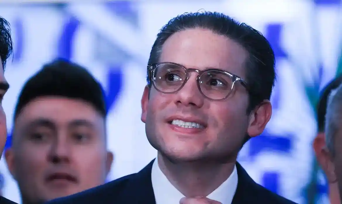Imagem de Hugo Motta avalia punição a deputados da oposição por protesto no plenário