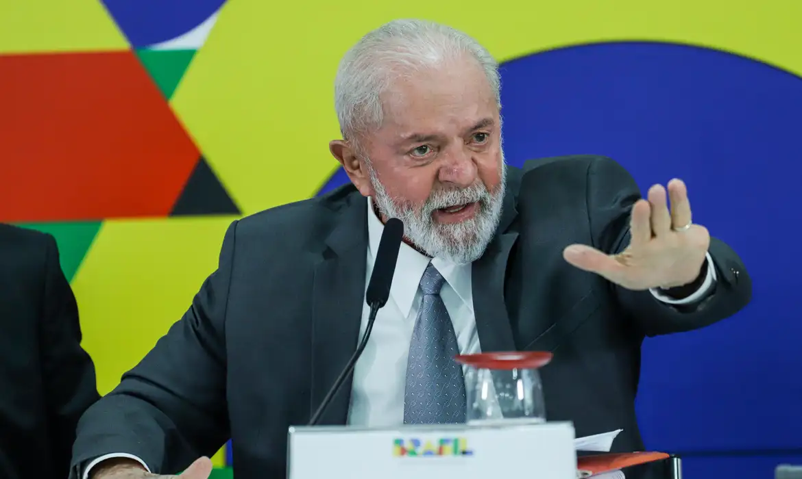 Imagem de Lula reafirma intenção de disputar reeleição após declarações gerarem dúvidas
