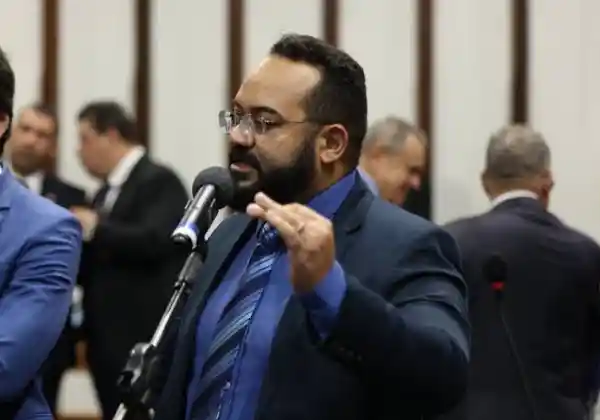 Imagem de Deputado Leandro de Jesus apresenta projeto que cria política estadual de orientação à gestante na Bahia