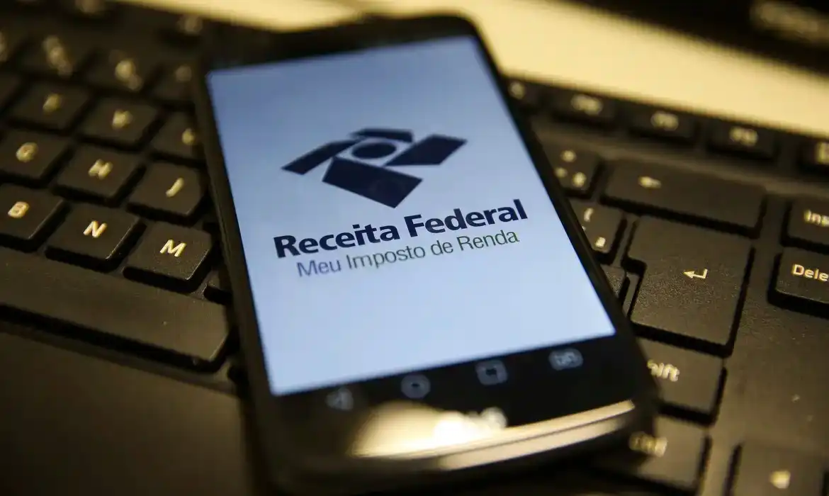 Imagem de Receita Federal usa inteligência artificial e descobre R$ 11 bilhões em sonegação