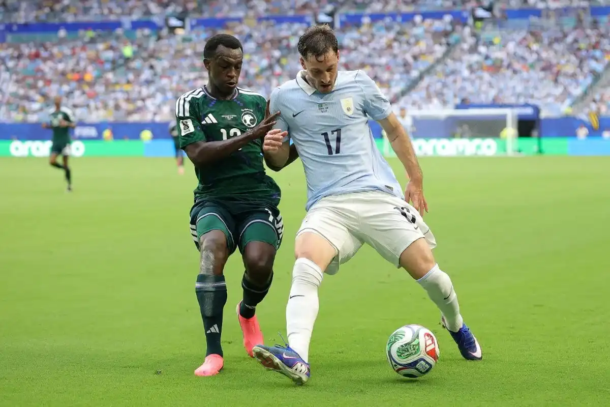 Imagem de Uruguai empata com a Arábia Saudita na estreia da Copa do Mundo
