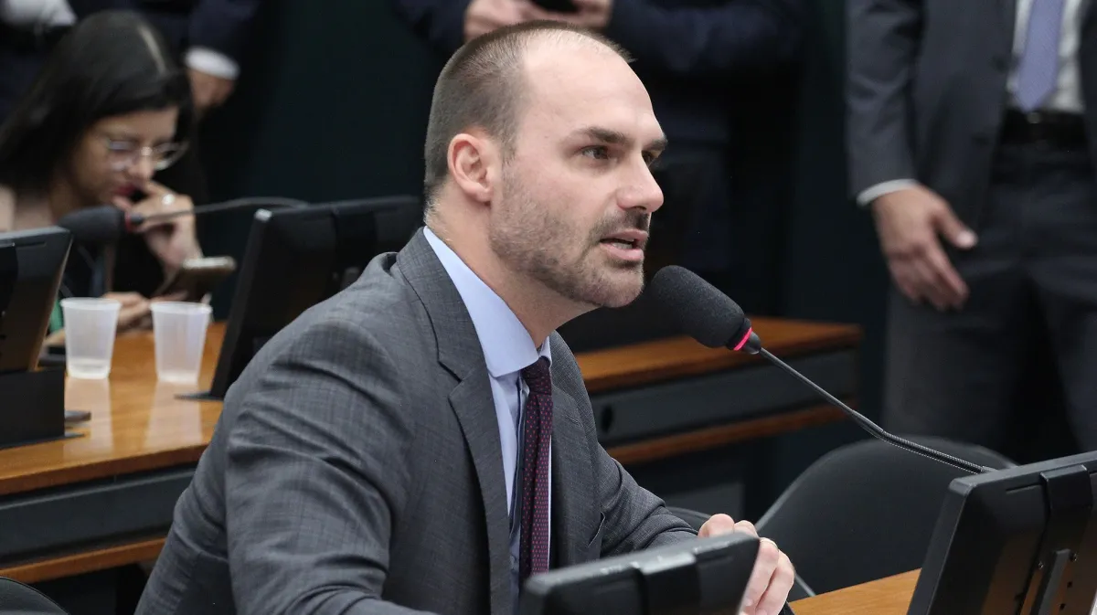 Imagem de Eduardo Bolsonaro reage a Moraes e diz que STF “não quer um Bolsonaro nas urnas”