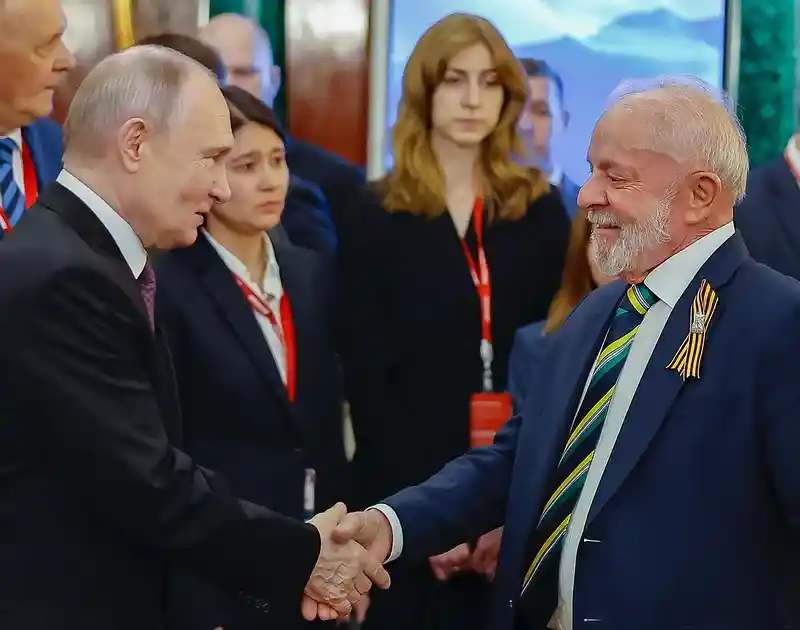 Imagem de Lula recebe assessor de Putin em encontro fora da agenda oficial
