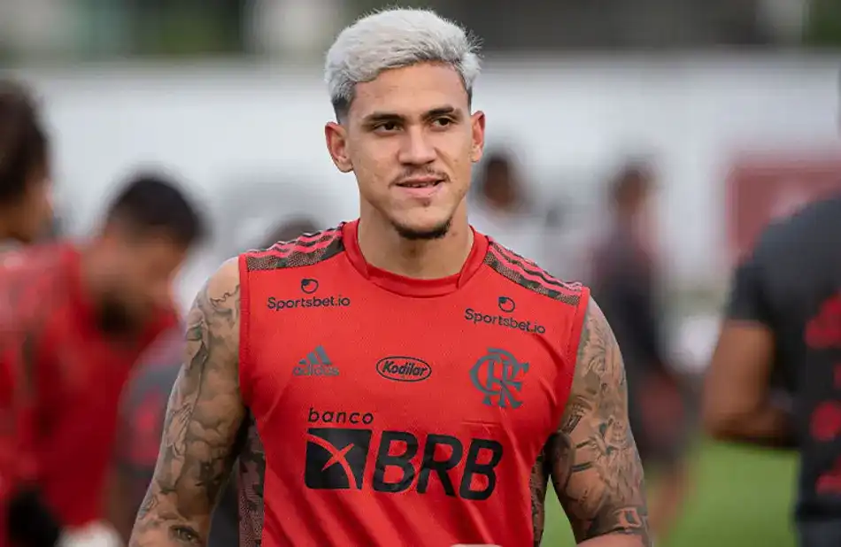 Imagem de Flamengo pede adiantamento milionário ao BRB após crise envolvendo Banco Master