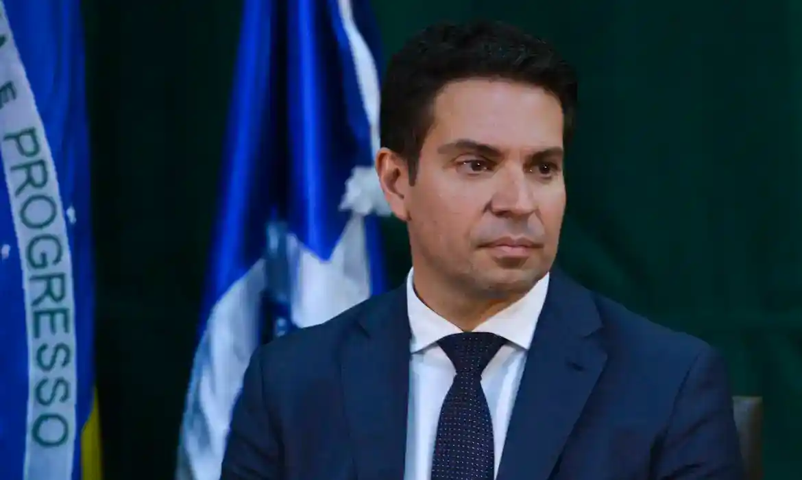 Imagem de Psol pressiona STF e pede prisão imediata de Ramagem alegando “risco de fuga”