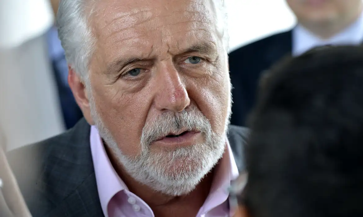 Imagem de Jaques Wagner defende mais mulheres no Supremo Tribunal Federal