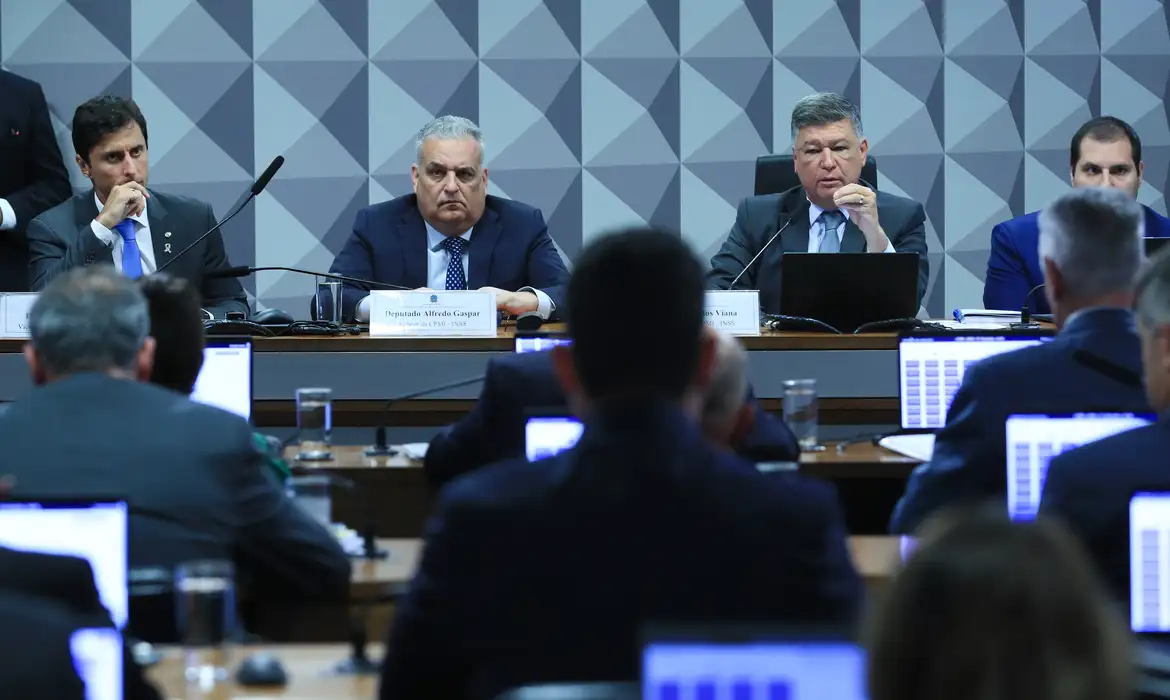 Imagem de PT processa parlamentares da oposição por falas na CPMI do INSS