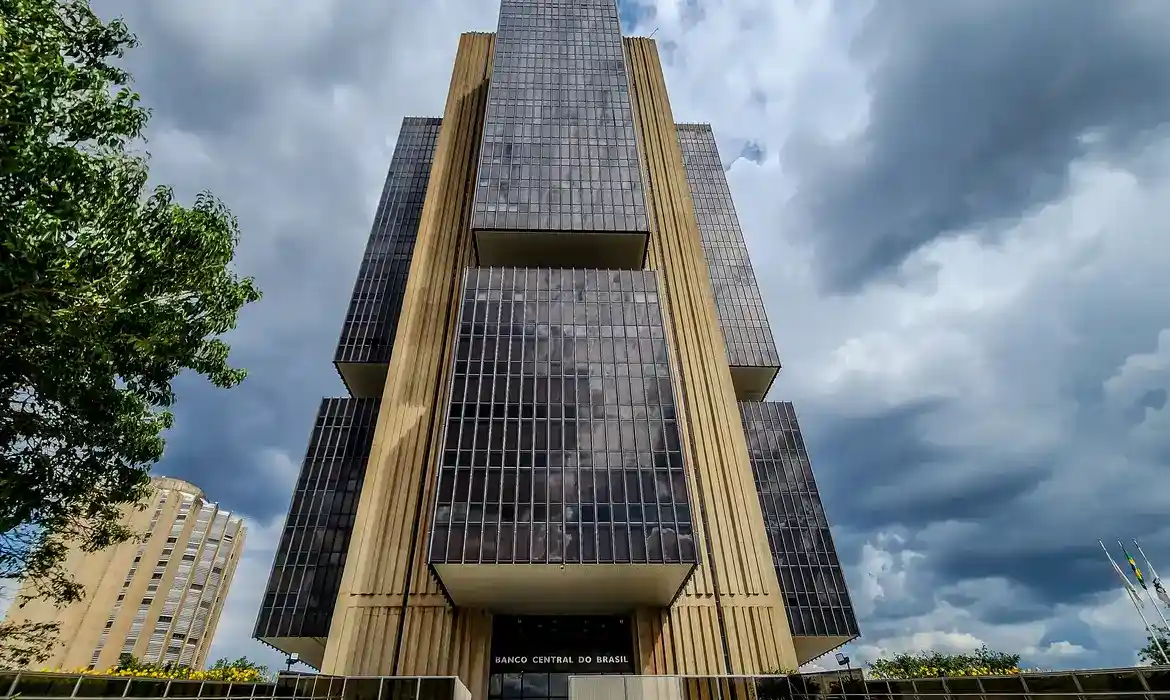 Imagem de Brasileiros ainda têm mais de R$ 10 bilhões esquecidos nos bancos