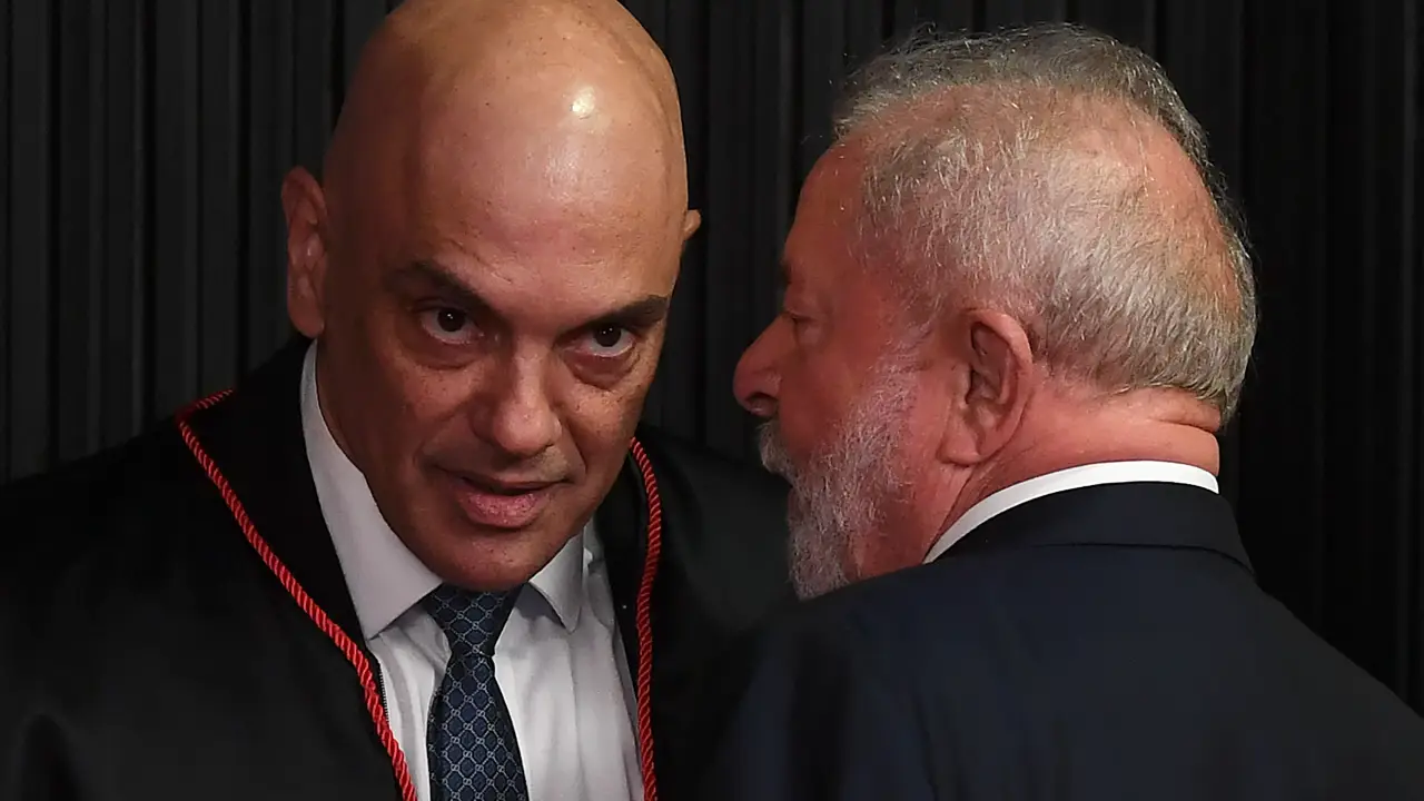 O ministro Alexandre de Moraes e o presidente Luiz Inácio Lula da Silva