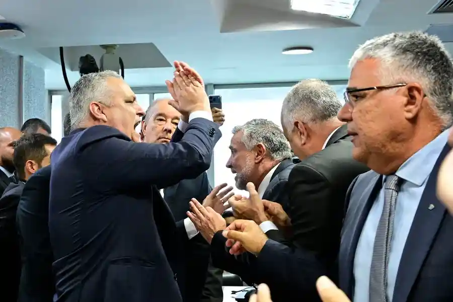 Imagem de Governo tenta limitar prorrogação da CPMI do INSS enquanto oposição pressiona por prazo maior