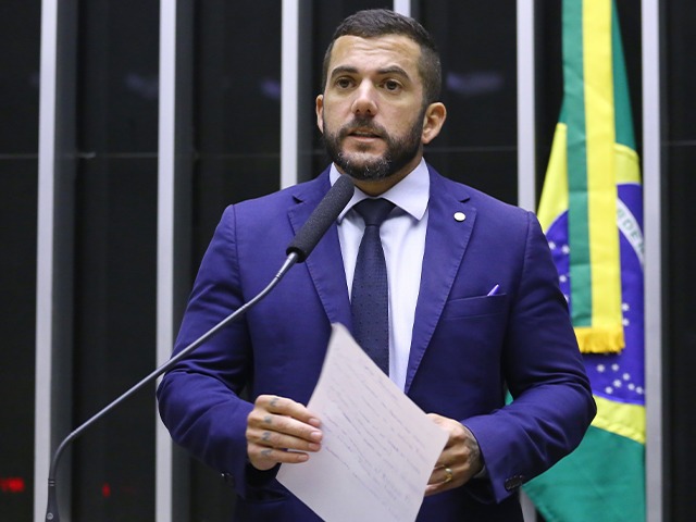 Imagem de Justiça rejeita ação do PT contra Carlos Jordy por declarações nas redes sociais