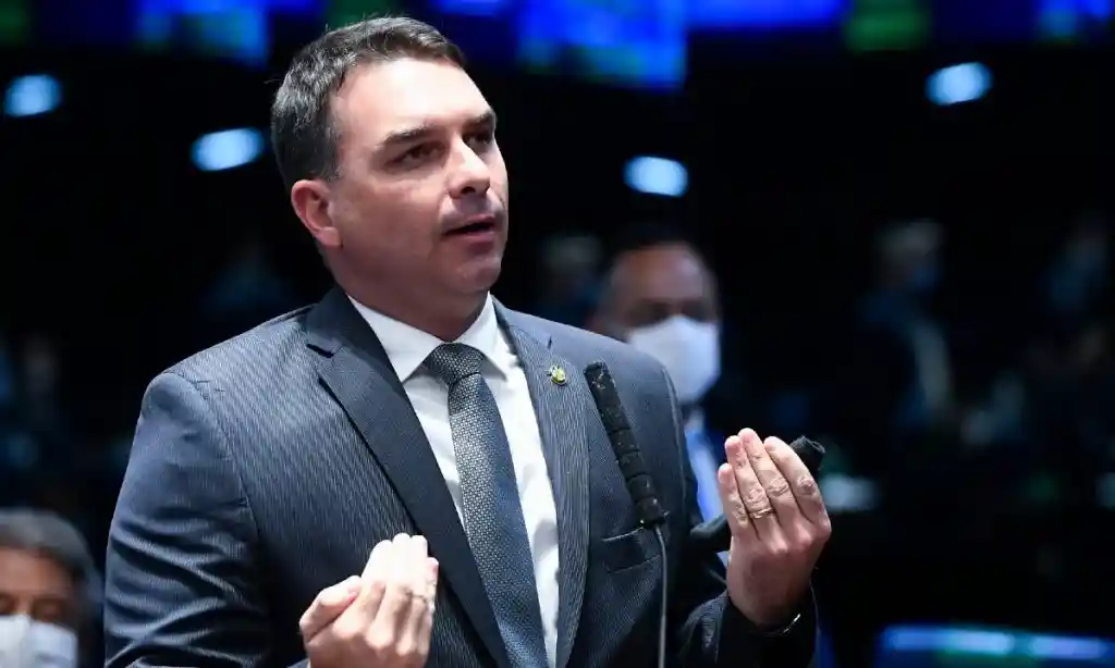 Imagem de Pesquisa aponta Flávio à frente de Lula no 2º turno