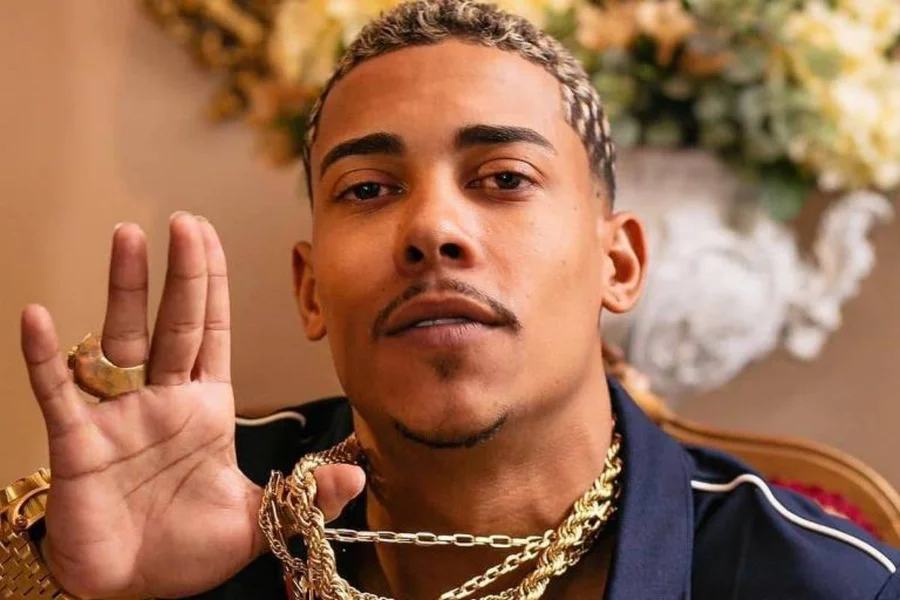 Imagem de MC Poze do Rodo relata assalto com agressões dentro de casa no Rio