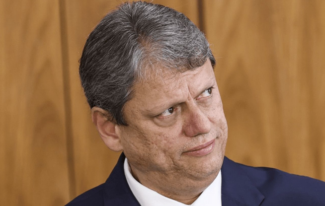 Imagem de Tarcísio defende equiparar facções criminosas ao terrorismo e promete articulação no Congresso