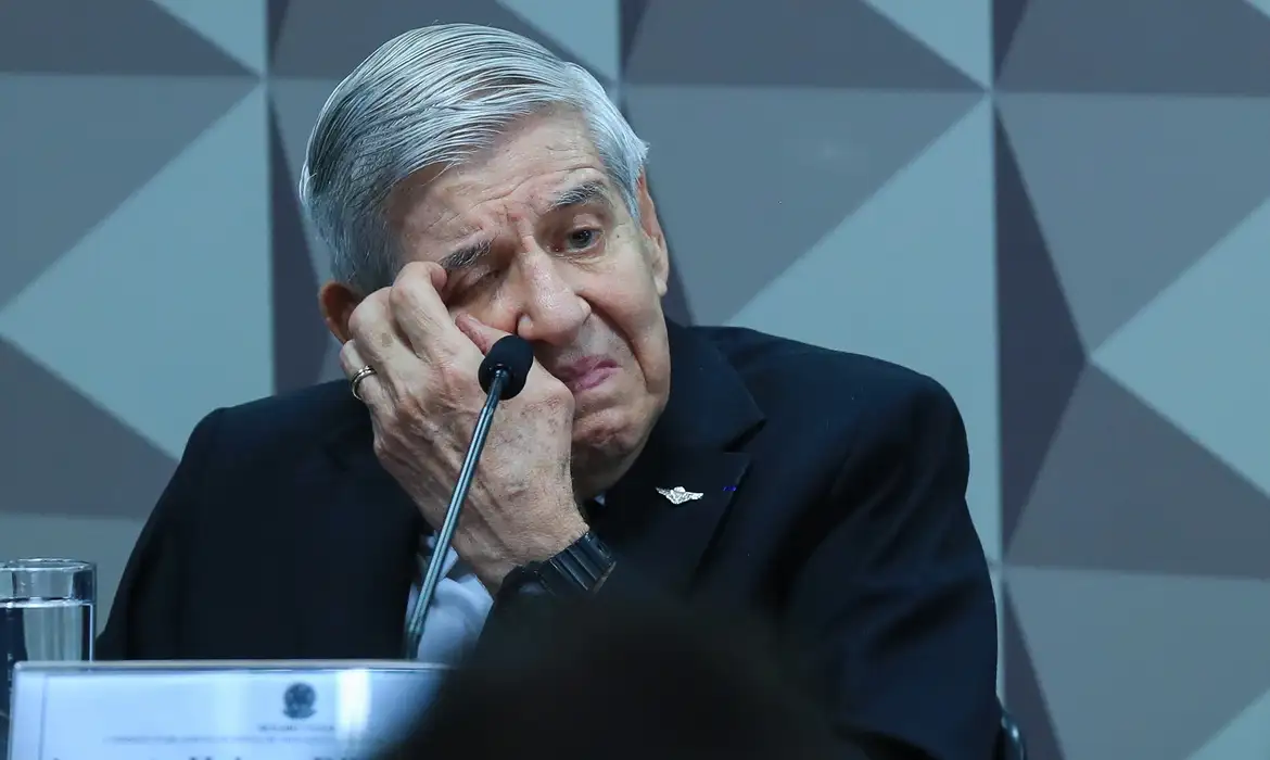 Imagem de PGR recomenda prisão domiciliar humanitária para o general Augusto Heleno