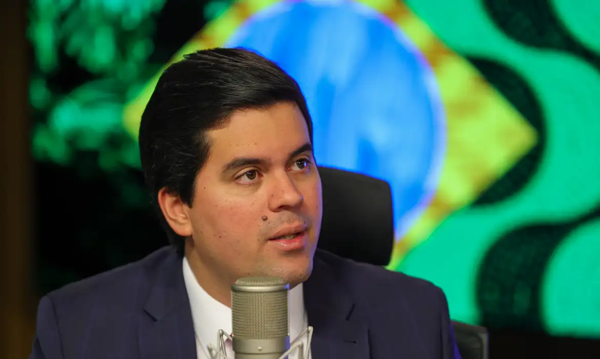 Imagem de Ministro de Lula empregou funcionária fantasma na Câmara