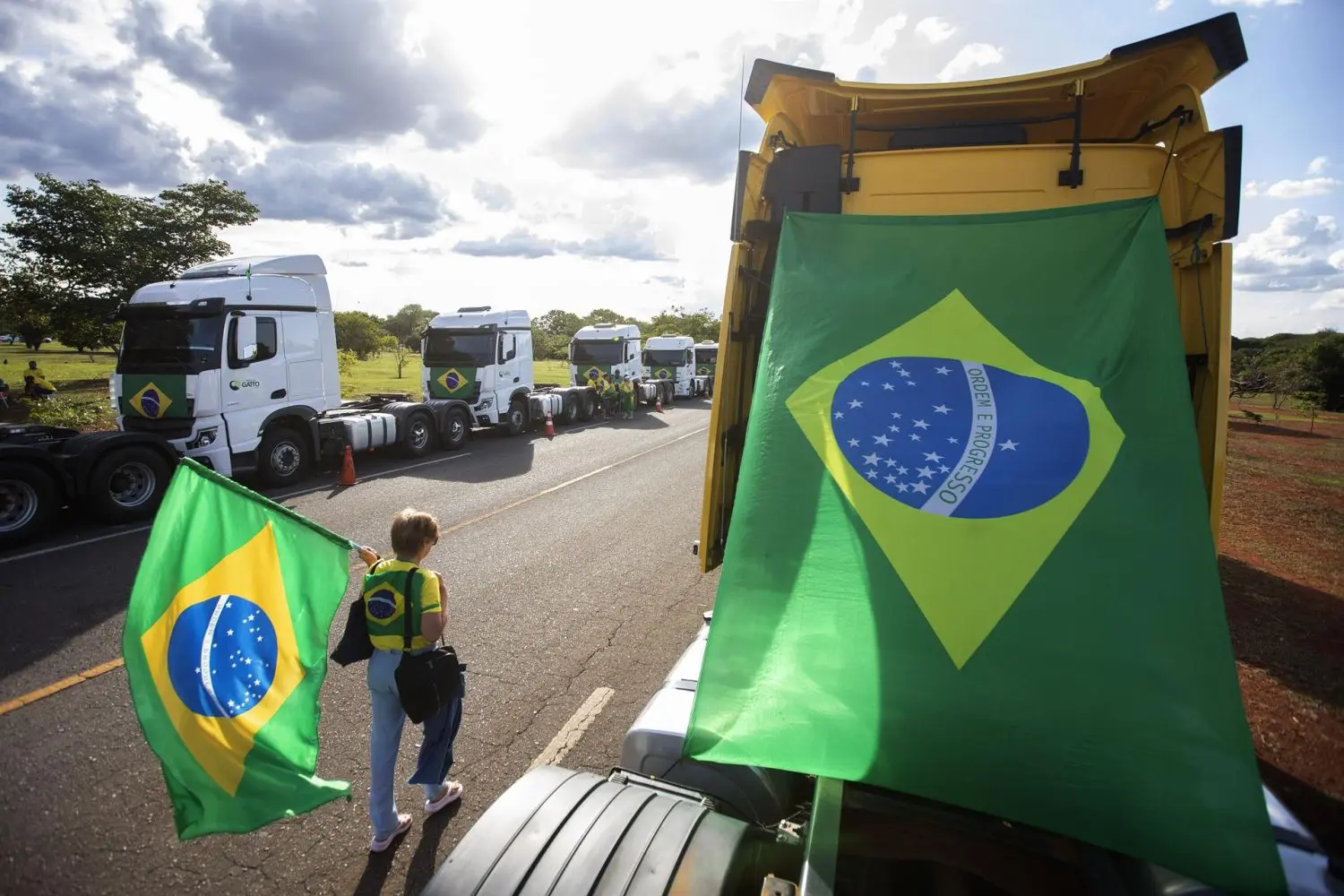 Imagem de Deputados propõem “anistia financeira” a caminhoneiros multados após eleições de 2022