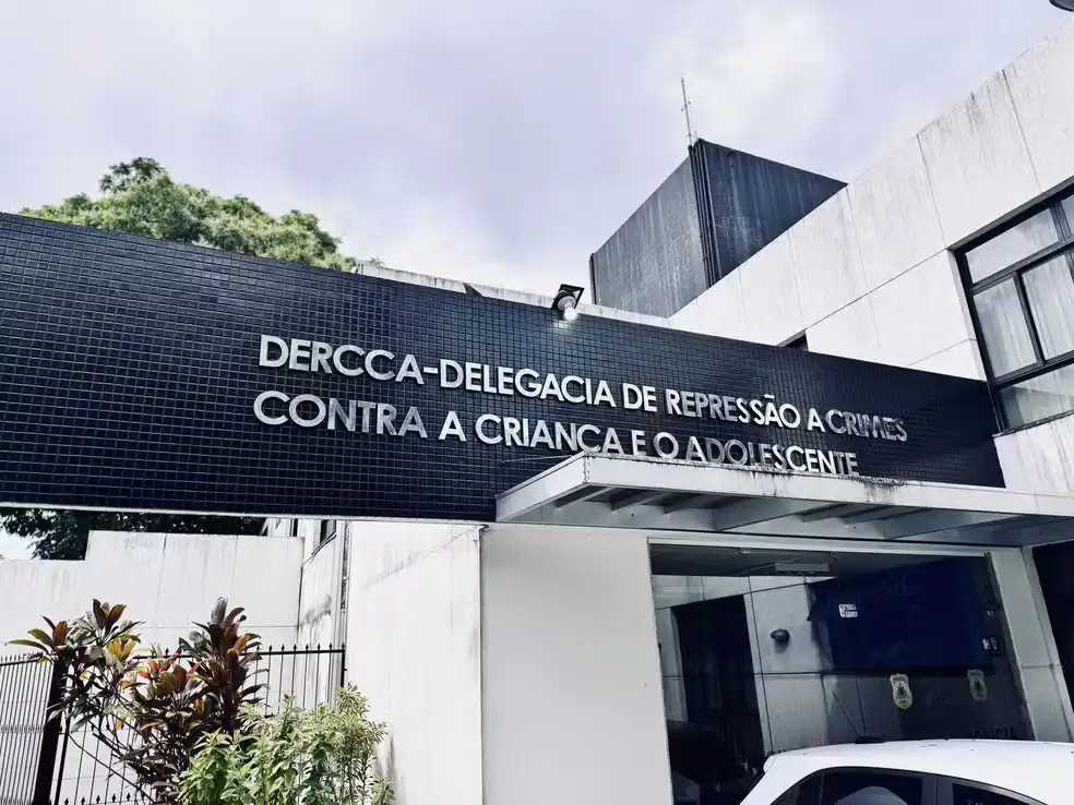 Imagem de Sete jovens são presos após invadir casa e fazer adolescente refém em Paripe