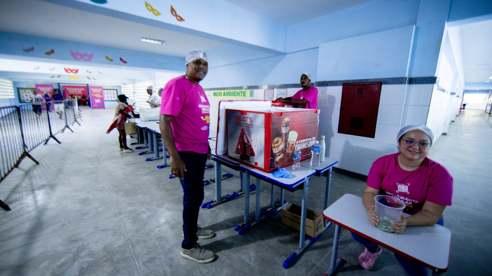 Imagem de Ambulantes recebem almoço e passagens gratuitas para atuarem no Festival Virada Salvador 2026
