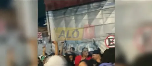 Imagem de Traficantes do CV ostentam armas durante paredão em Lauro de Freitas