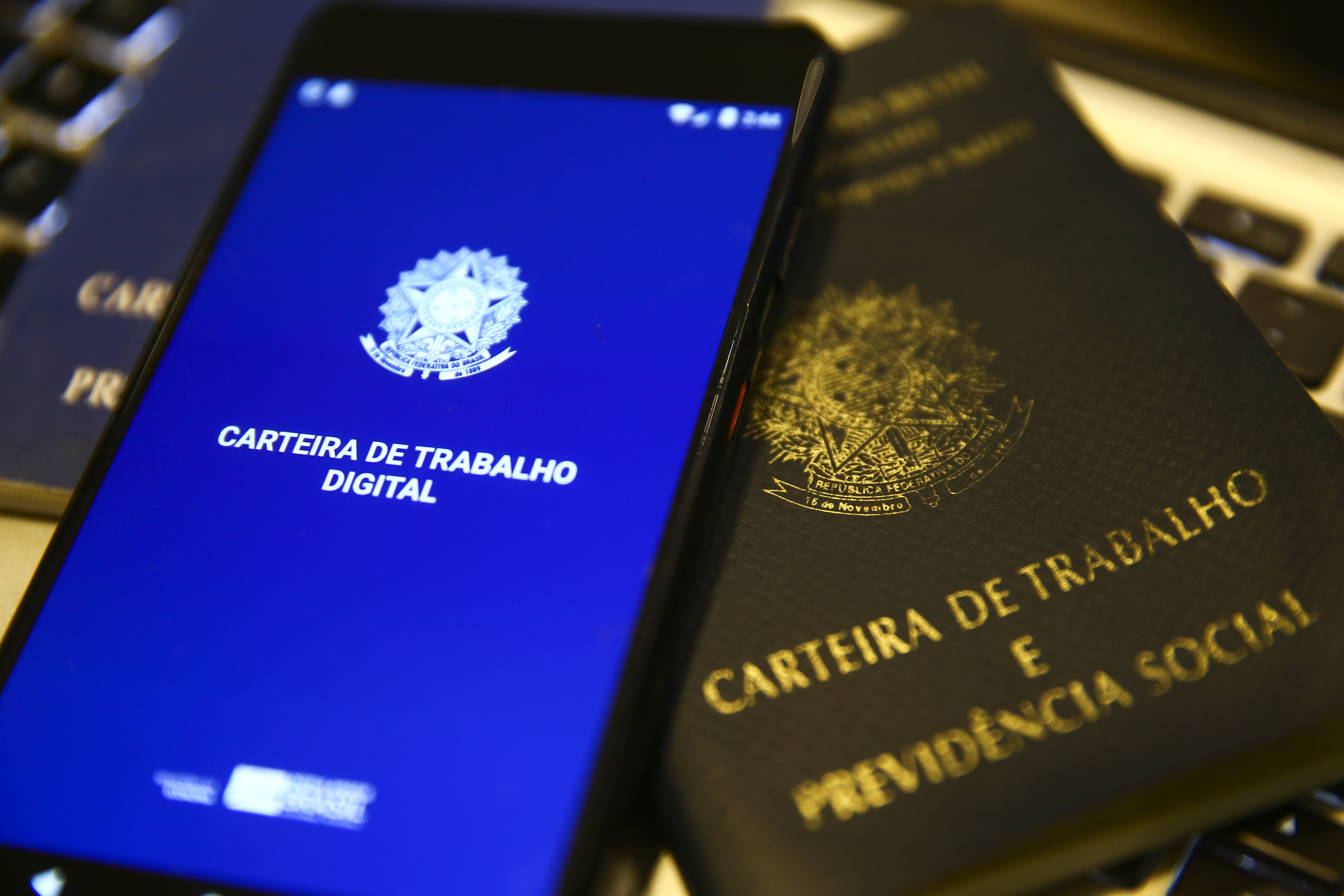 Imagem de Desemprego sobe para 6,1% no início de 2026, aponta IBGE