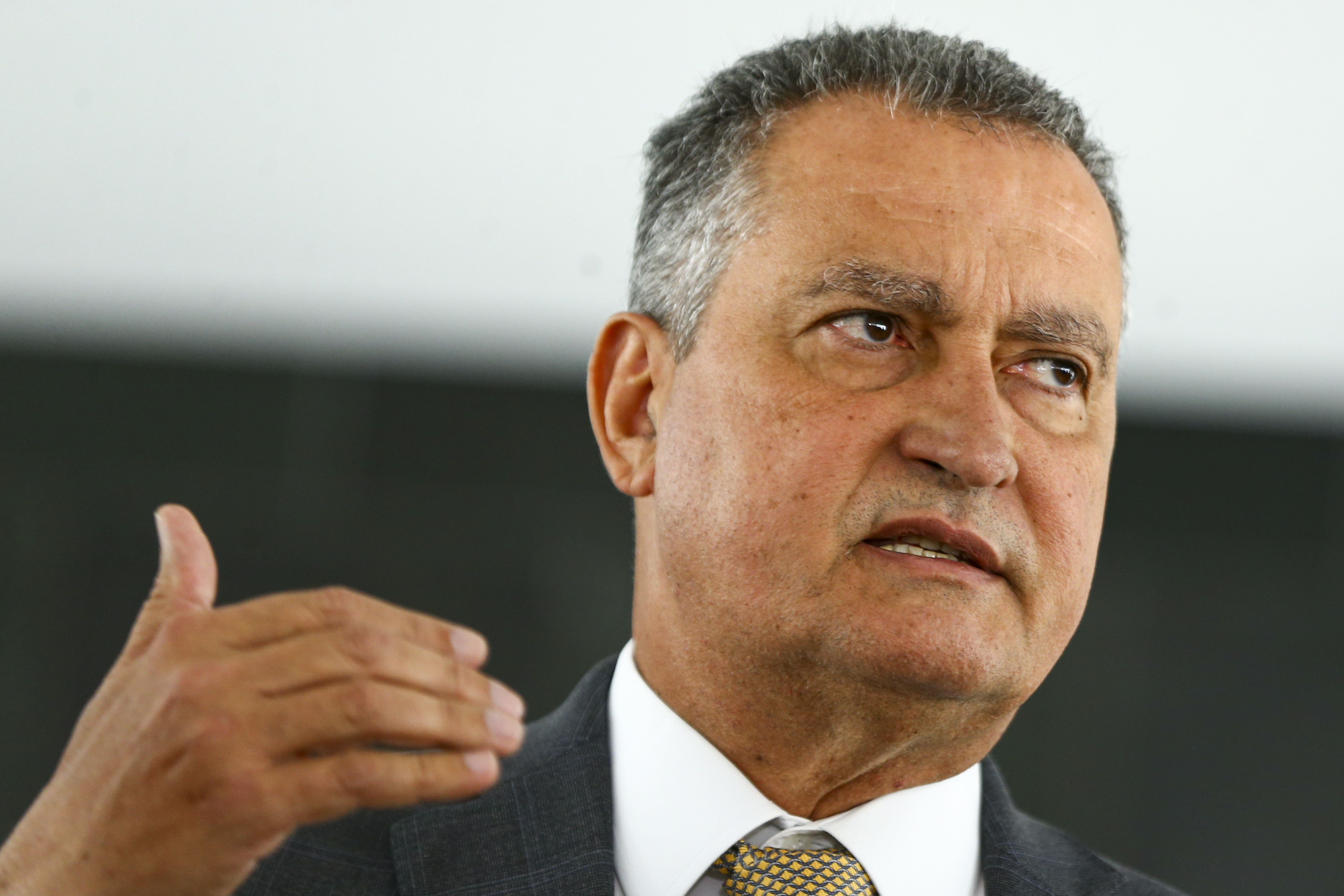 Imagem de Casa Civil exonera diretor da Senasp após elogios públicos a Caiado