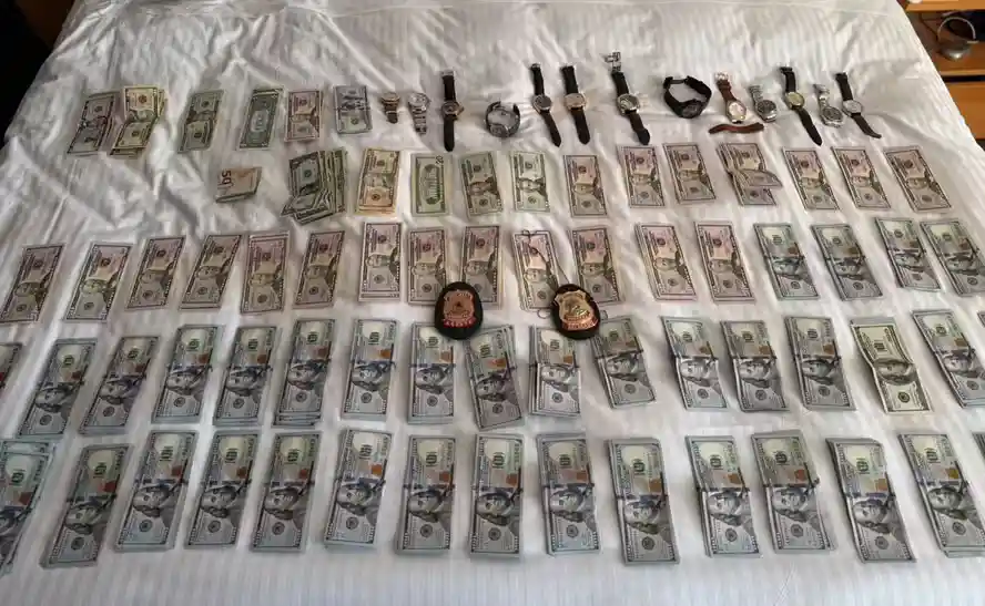 Imagem de PF apreende dólares, euros e relógios durante operação contra Jaques Wagner
