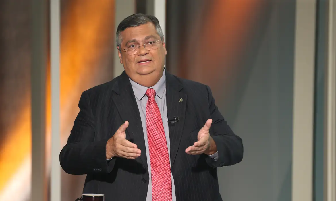 Imagem de Dino barra intervenção de advogado de Filipe Martins e aciona segurança durante julgamento do “núcleo 2”