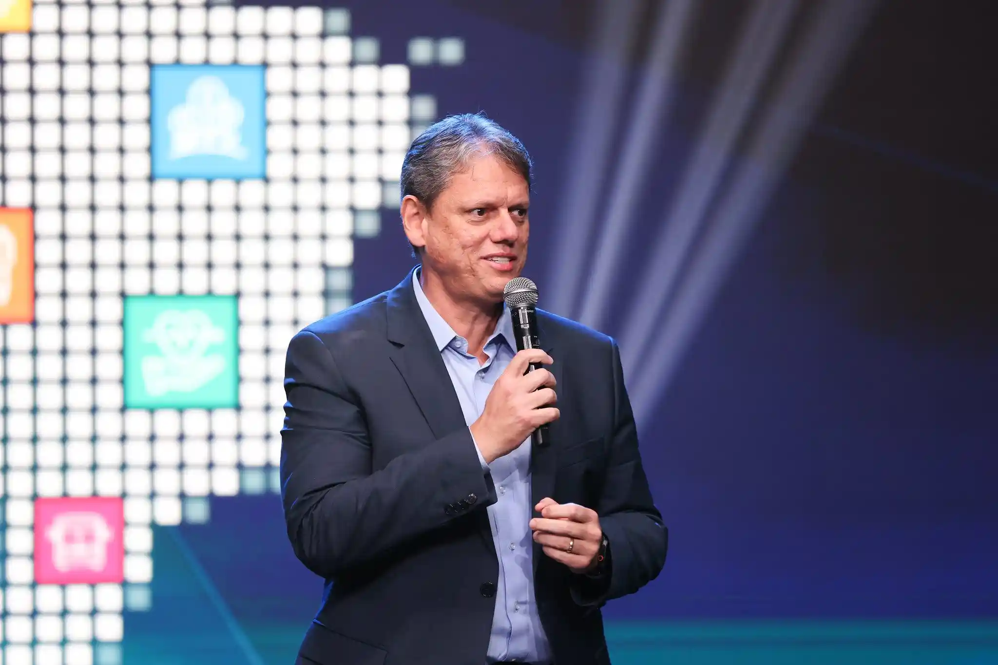 Imagem de "O trabalho de Bolsonaro ficou incompleto, mas será retomado", diz Tarcísio