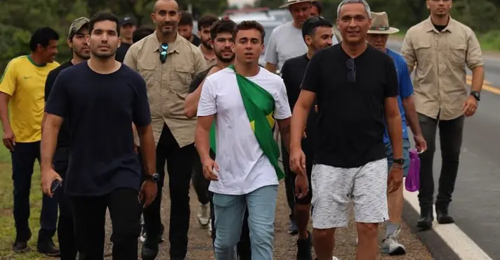 Imagem de Nikolas Ferreira anuncia encerramento da caminhada até Brasília com ato público no domingo