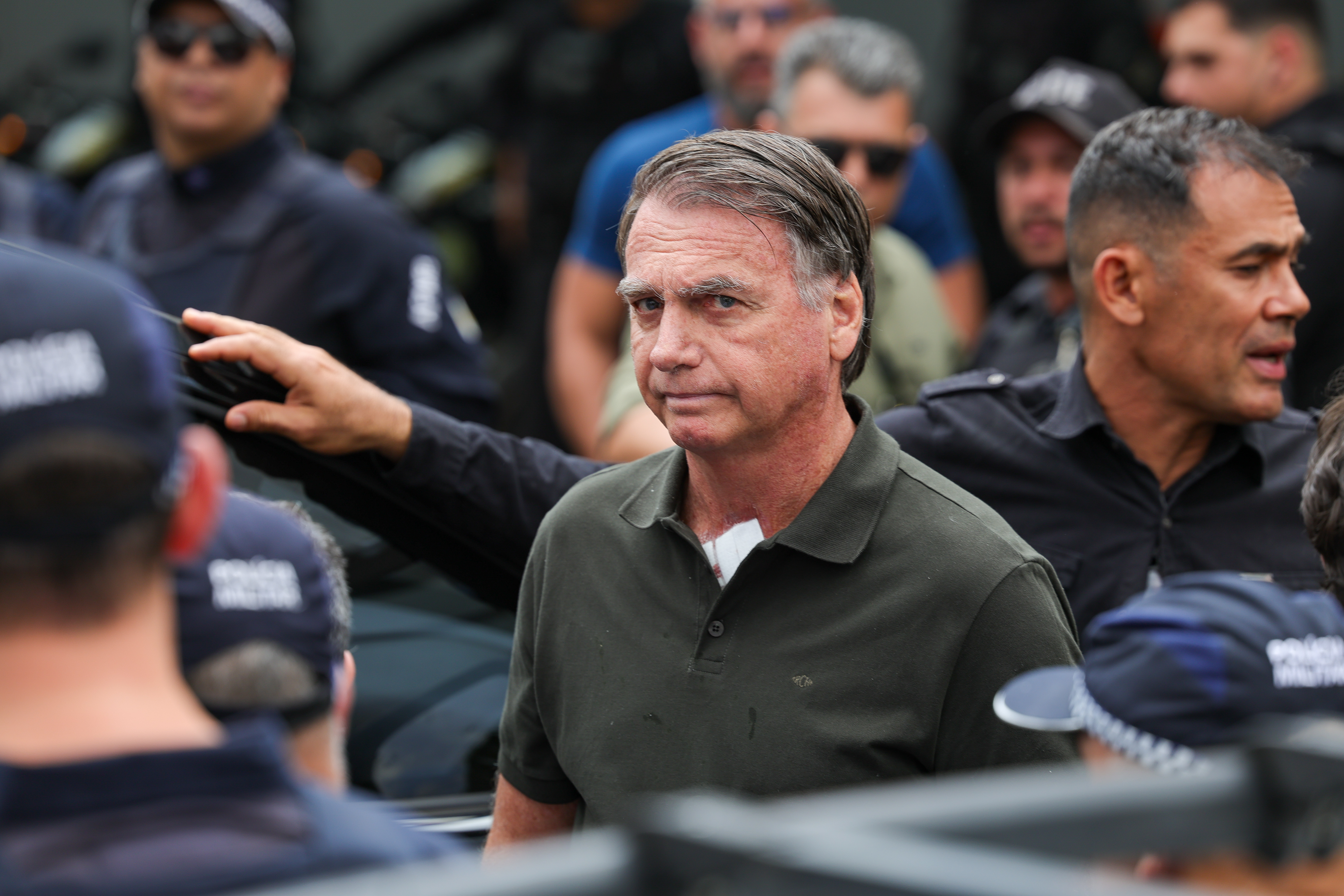Imagem de Jair Bolsonaro pede ao STF autorização para realizar festa de 15 anos da filha