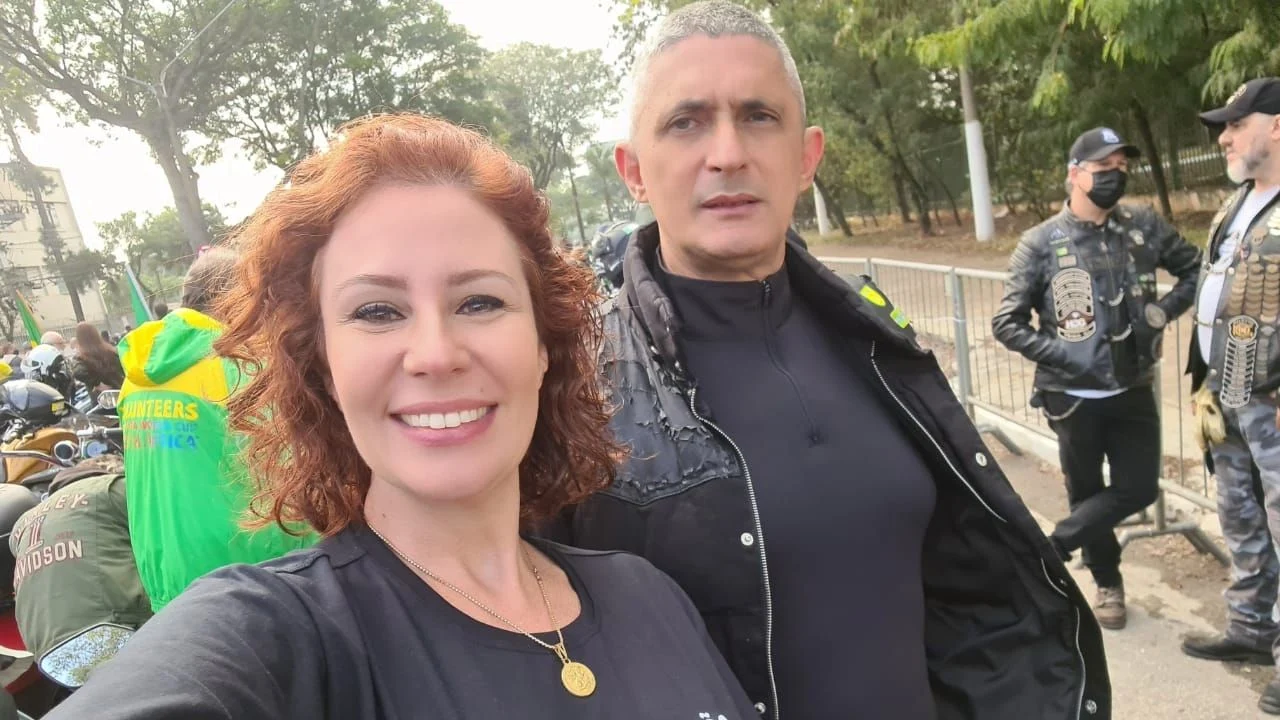 Imagem de STF bloqueia conta bancária do marido de Carla Zambelli