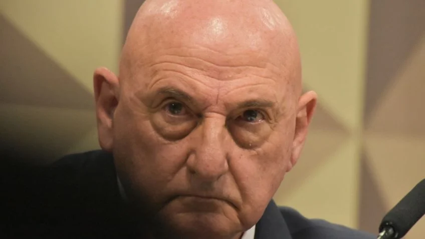 O general Gonçalves Dias, ex-ministro do GSI (Gabinete de Segurança Institucional) durante depoimento na CPI do 8 de Janeiro no Congresso