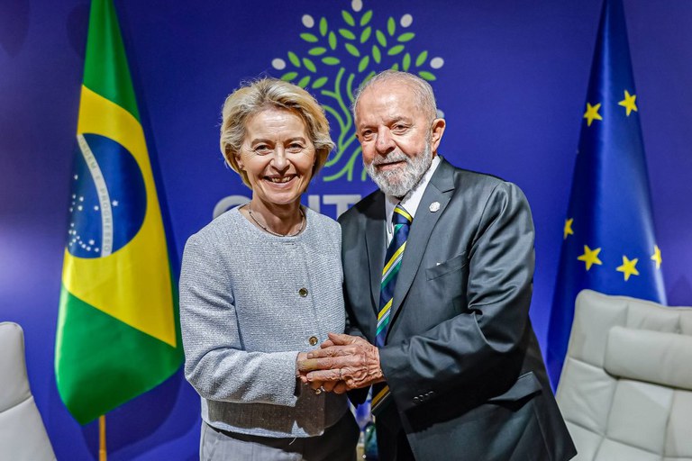Imagem de Lula se reúne com presidente da Comissão Europeia na véspera da assinatura do acordo Mercosul–UE