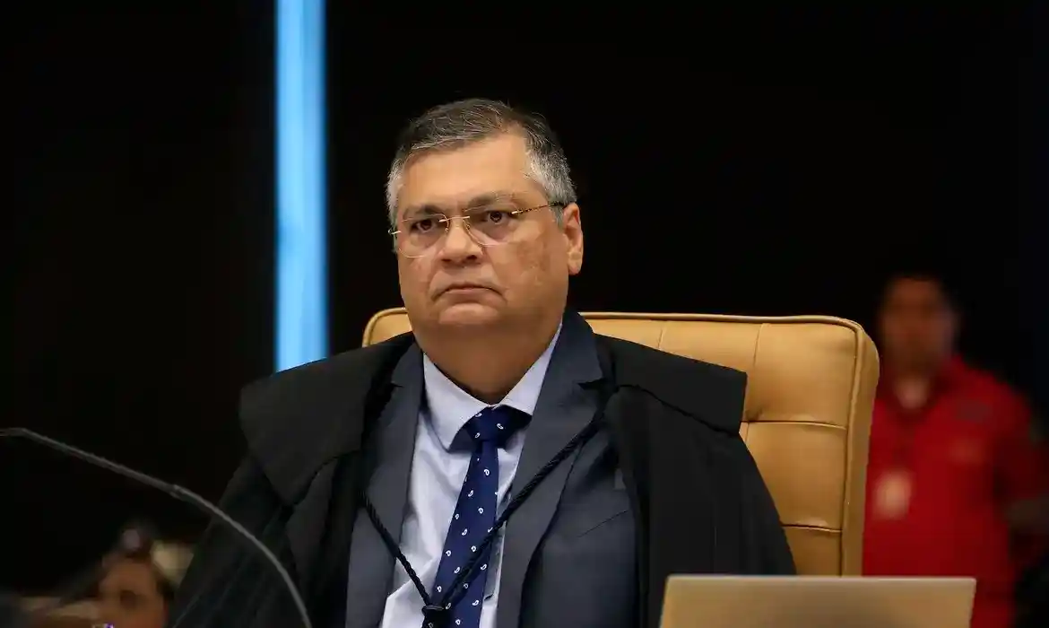 Imagem de Flávio Dino ironiza pressões externas e diz que STF não se intimida com “cartão de crédito e Mickey”