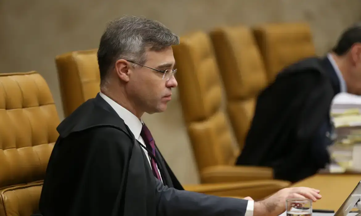 Imagem de TSE dá 10 dias para governo Lula apresentar dados sobre gastos com publicidade