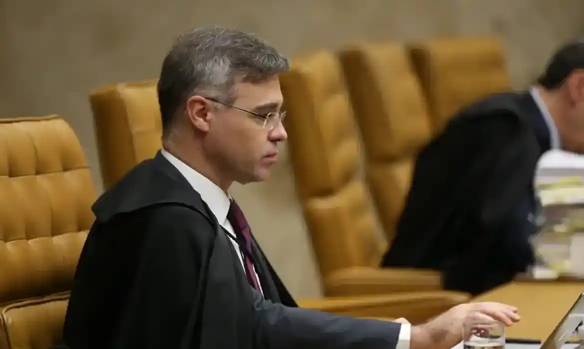 Imagem de TSE dá 10 dias para governo Lula apresentar dados sobre gastos com publicidade