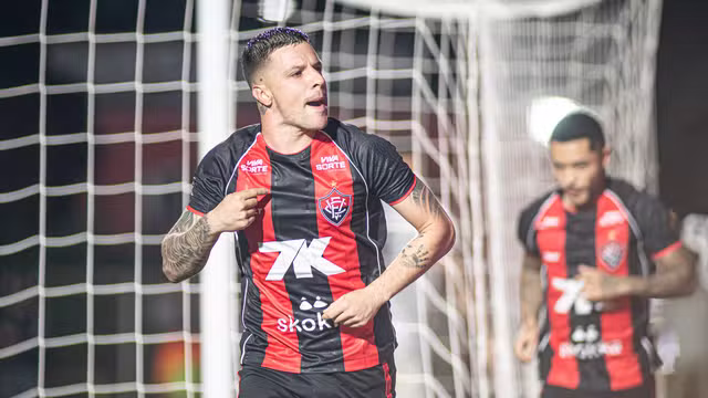 Imagem de Ceará perde para o Vitória no Barradão e está eliminado da Copa do Nordeste