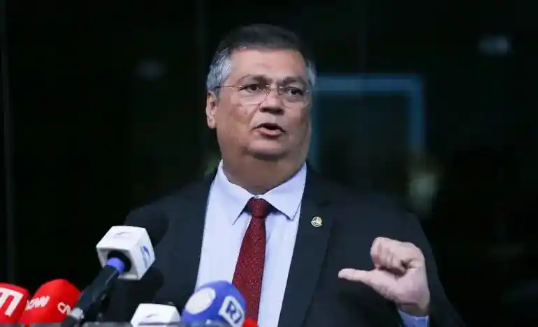 Imagem de Ações de bancos caem com receio de impactos da Lei Magnitsky