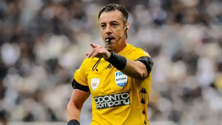 Imagem de Trump confirma pedido à Fifa para revisar expulsão de atacante dos EUA na Copa