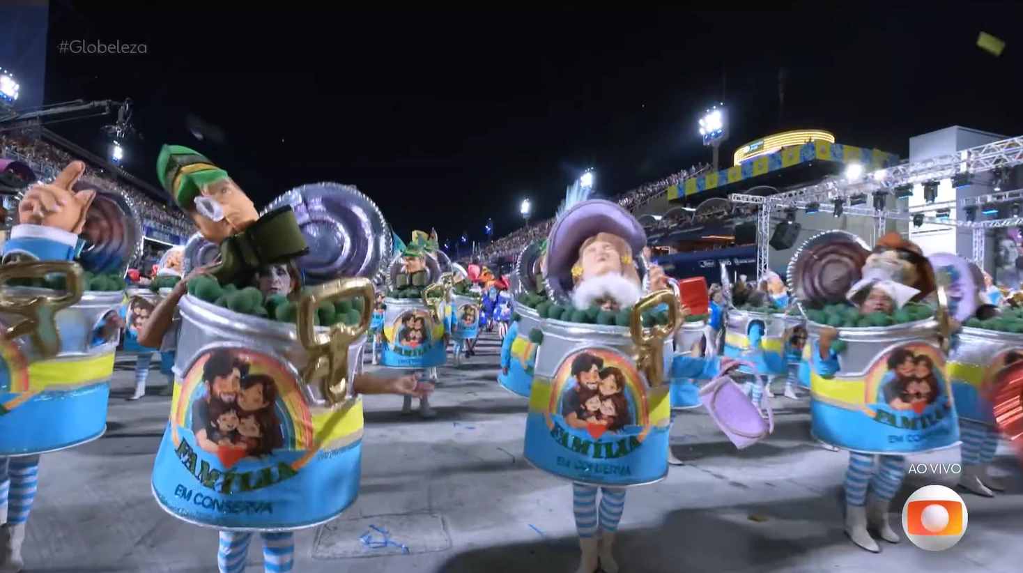 Imagem de Escola que homenagou Lula tem evangélicos em lata de conserva