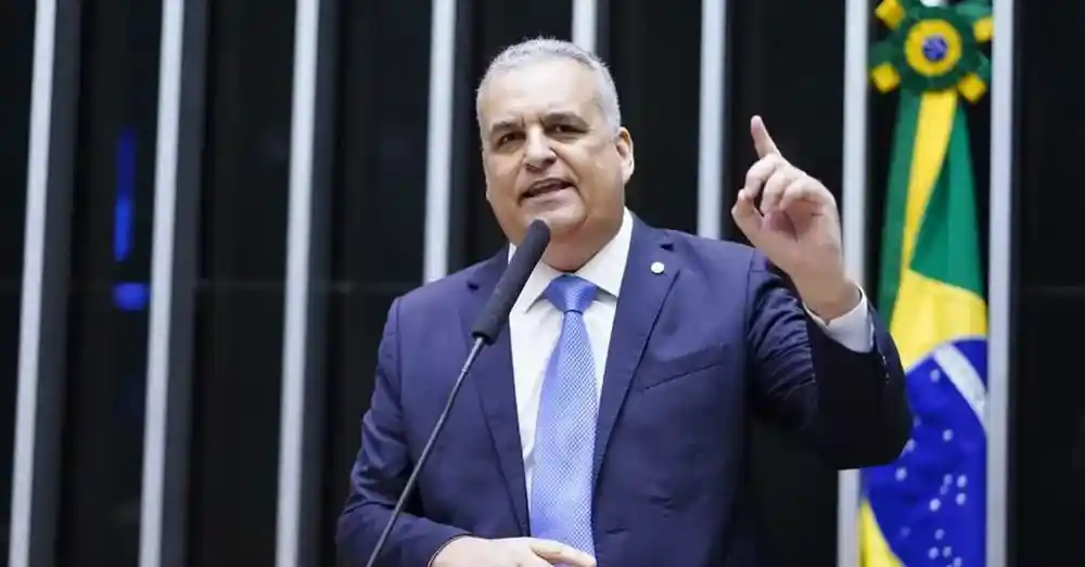 Imagem de Quem é Alfredo Gaspar, escolhido como vice na chapa de Flávio Bolsonaro