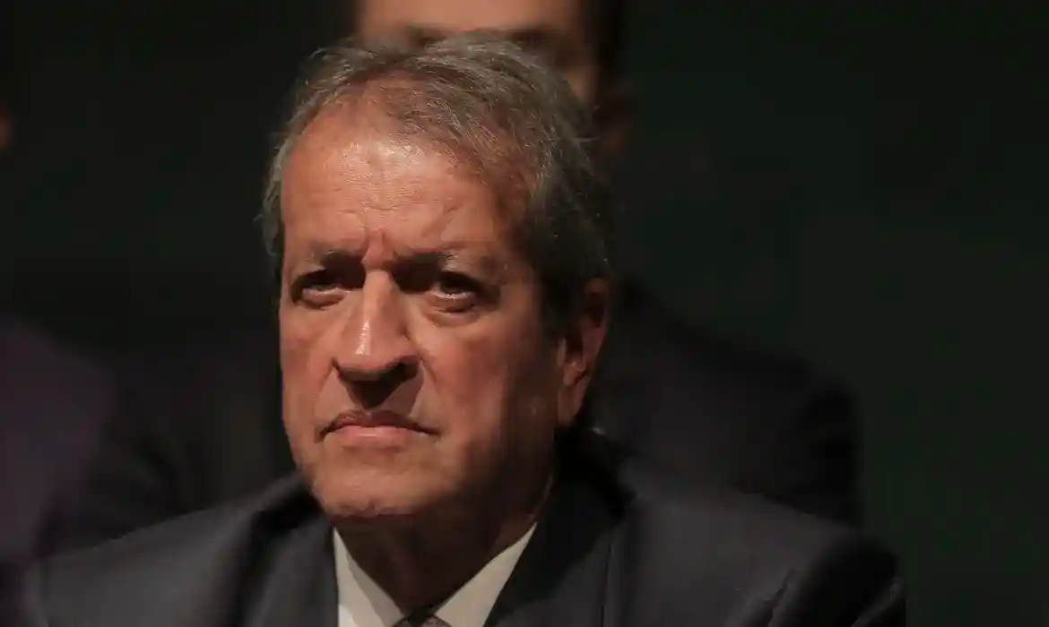 Imagem de Parlamentares do PL reagem à reabertura de investigação contra Valdemar Costa Neto