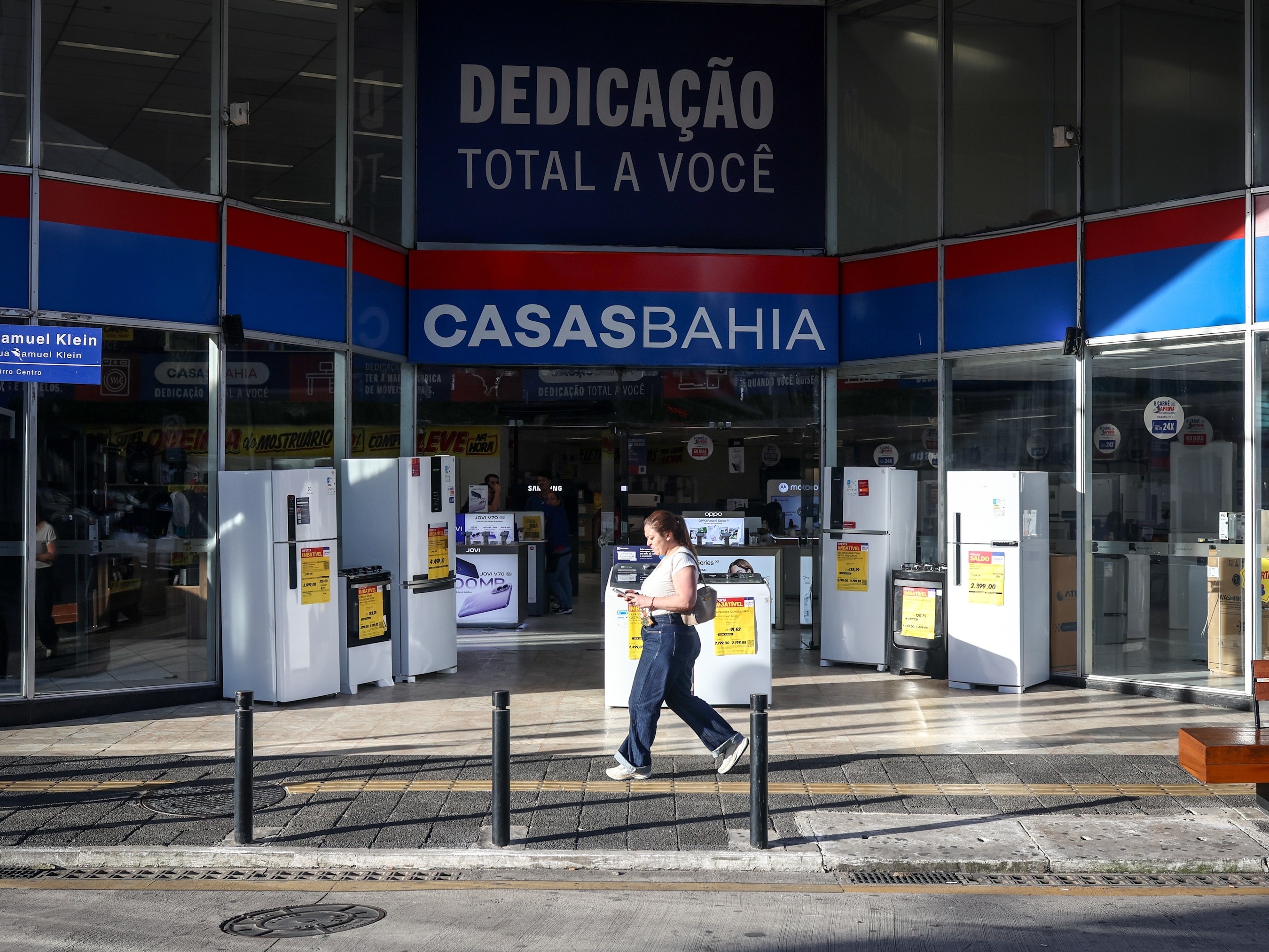 Imagem de PF investiga possível manipulação de metas e bônus na Casas Bahia