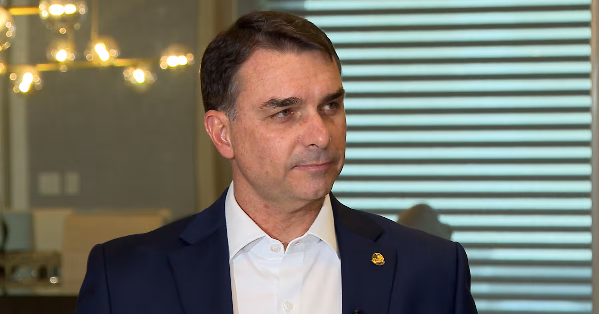 Imagem de “Coloquei um ponto final”: Flávio confirma encontro com Vorcaro após prisão domiciliar