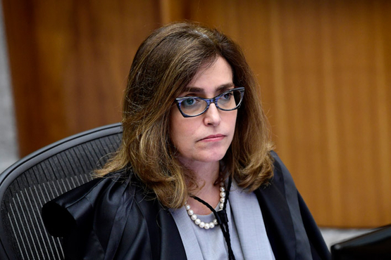 Imagem de Ministra do TSE que votou contra Cláudio Castro deixa Corte após biênio