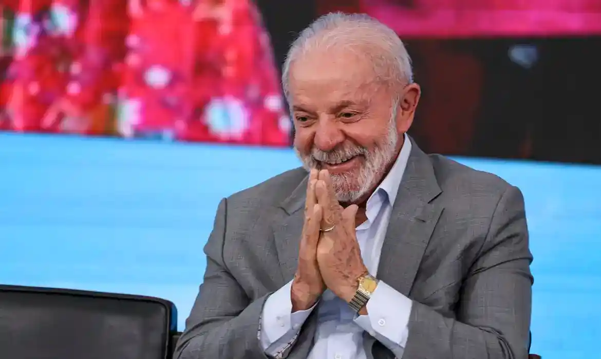Imagem de Lula adia indicação ao STF após desgaste no Senado