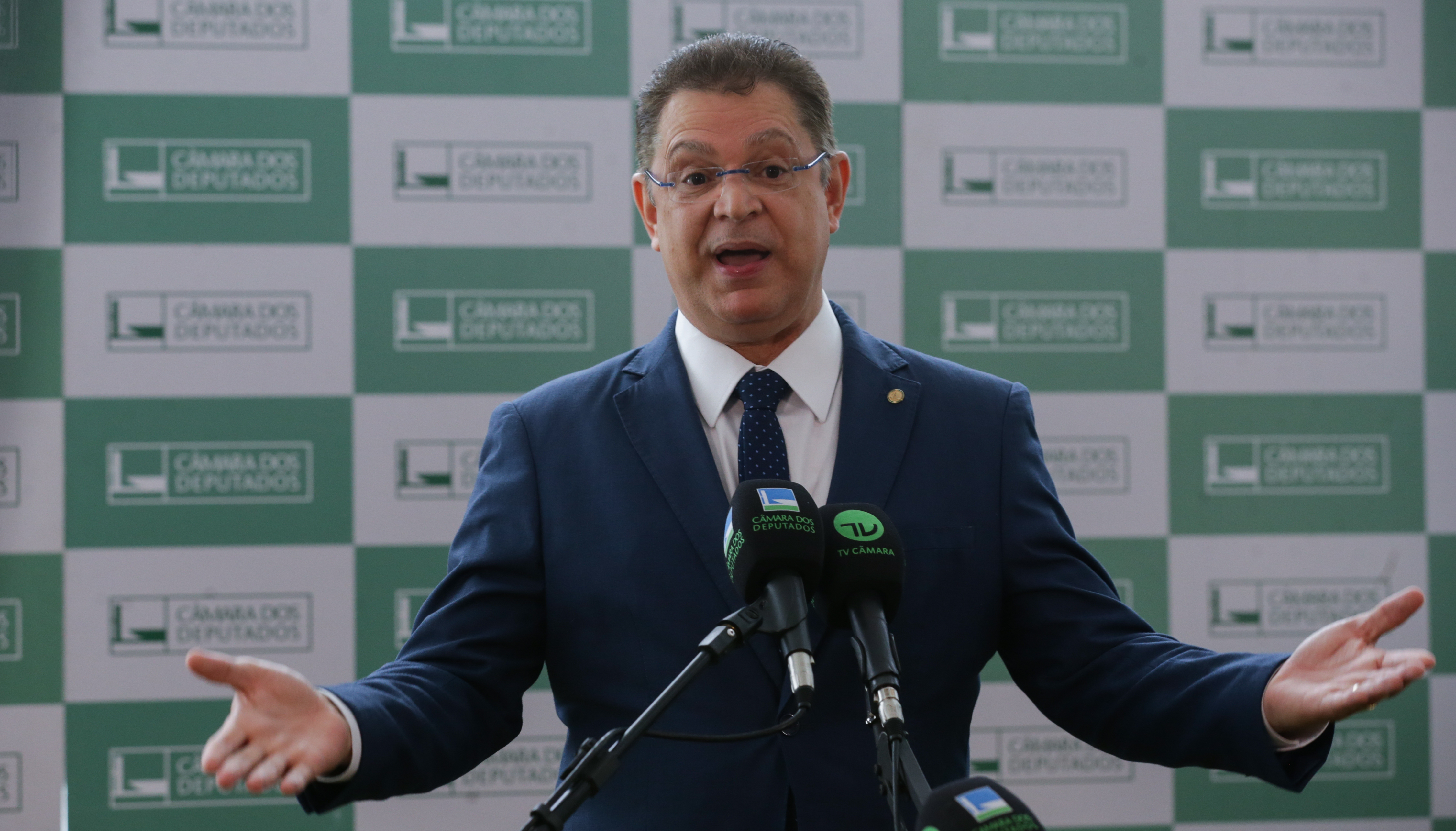 Imagem de Hugo Motta rompe com Sóstenes, e PL minimiza tensão como “problemas normais”