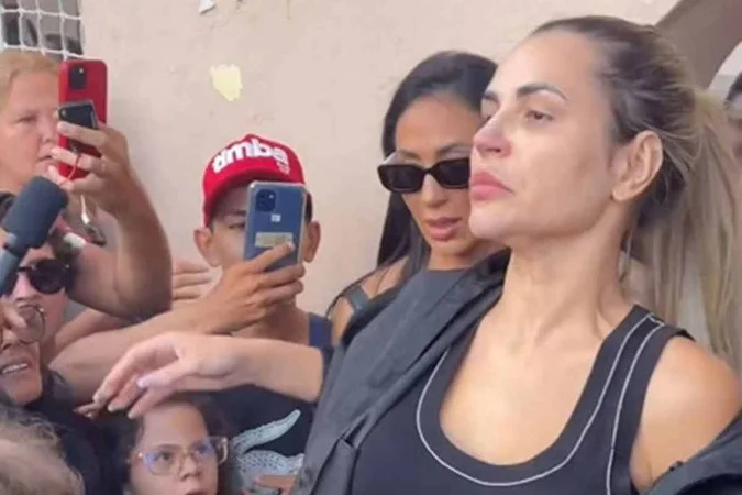 Imagem de Ministério Público pede que Deolane Bezerra continue presa