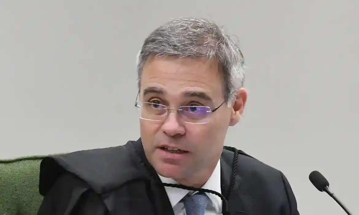Imagem de Oposição comemora afastamento de chefe da PF por André Mendonça